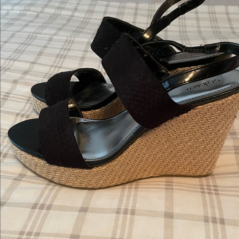 Style & Co Elegant Black Strappy Sandals, 8M - Picture 3 of 7